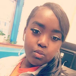 Meet your Posher, Alexia